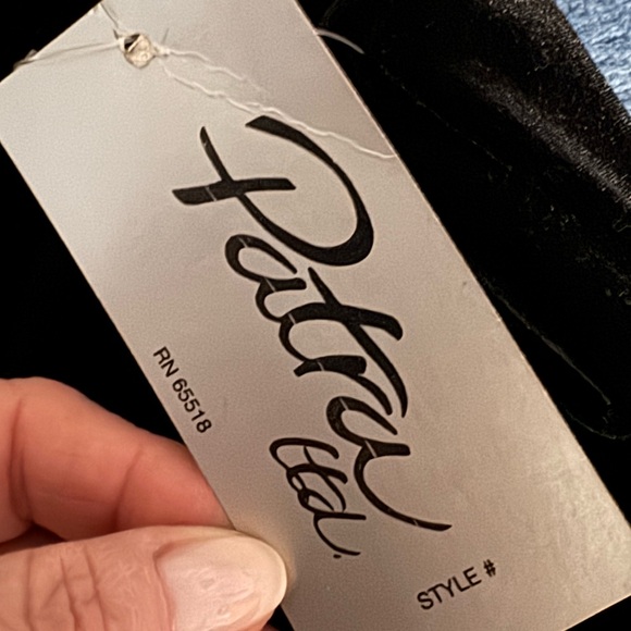 Patra Stretch Velvet Tank. black. Size XL. NWT. - Picture 4 of 6